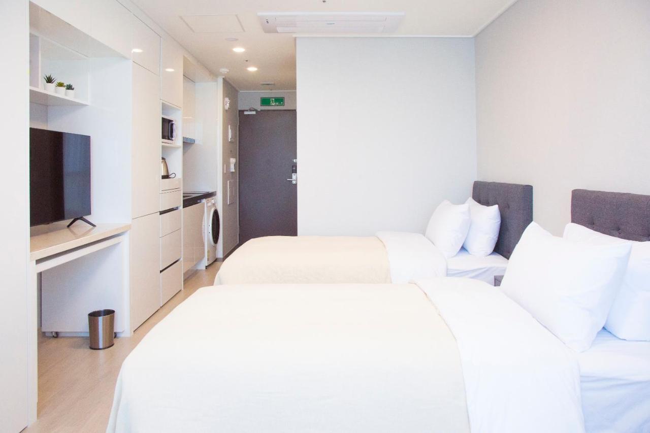 Celebstay Songdo Halla Western Park Yeonsu Bagian luar foto
