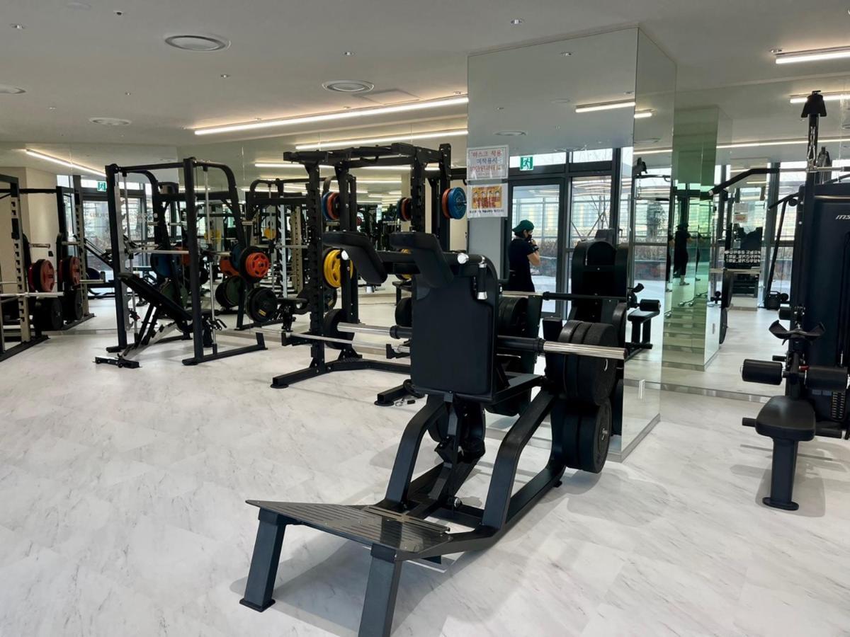 Celebstay Songdo Halla Western Park Yeonsu Bagian luar foto